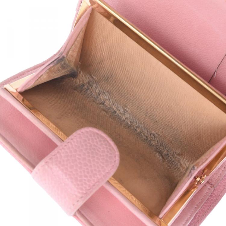 مملوكة مسبقًا Chanel Pink Caviar Leather Small Bifold Wallet 
