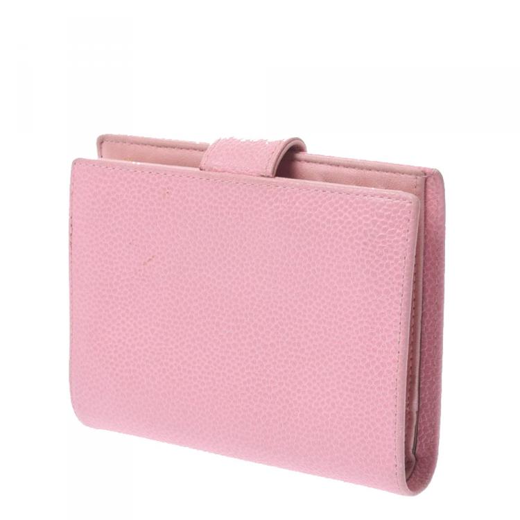 مملوكة مسبقًا Chanel Pink Caviar Leather Small Bifold Wallet 