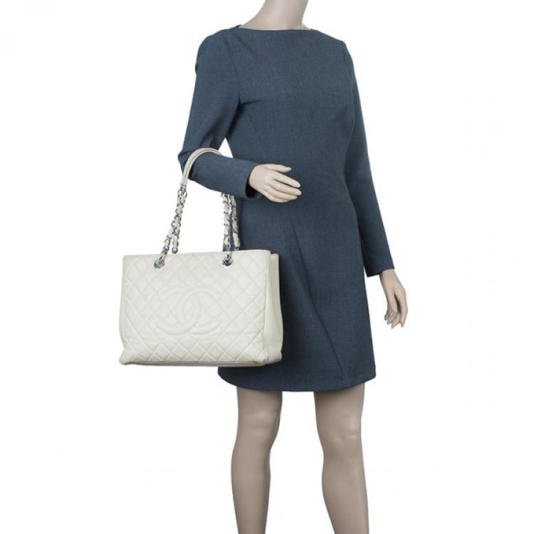 Pre Owned Chanel Off White Quilted Caviar Grand Shopping Tote