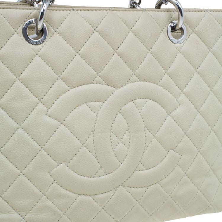 Pre Owned Chanel Off White Quilted Caviar Grand Shopping Tote