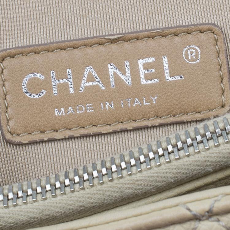 Pre Owned Chanel Off White Quilted Caviar Grand Shopping Tote