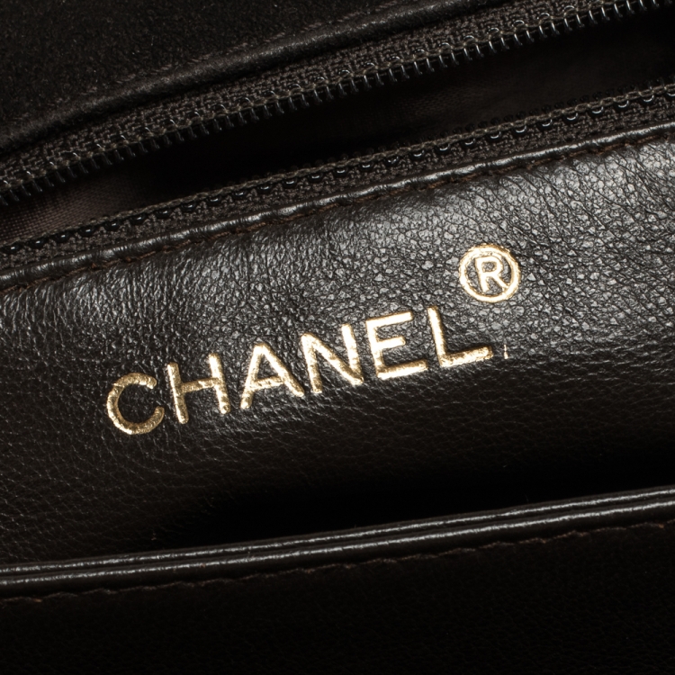 مملوكة مسبقًا Chanel Dark Brown Quilted Suede Vintage Flap Bag