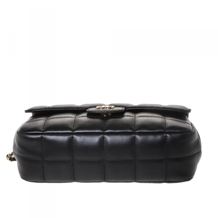 مملوكة مسبقًا Chanel Black Chocolate Quilted Leather Flap Bag