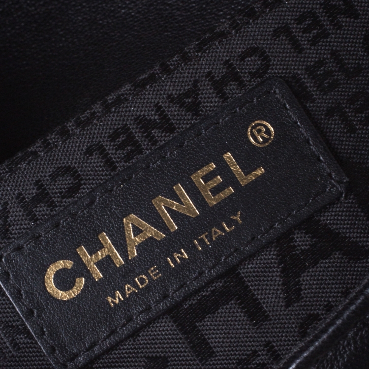 مملوكة مسبقًا Chanel Black Chocolate Quilted Leather Flap Bag