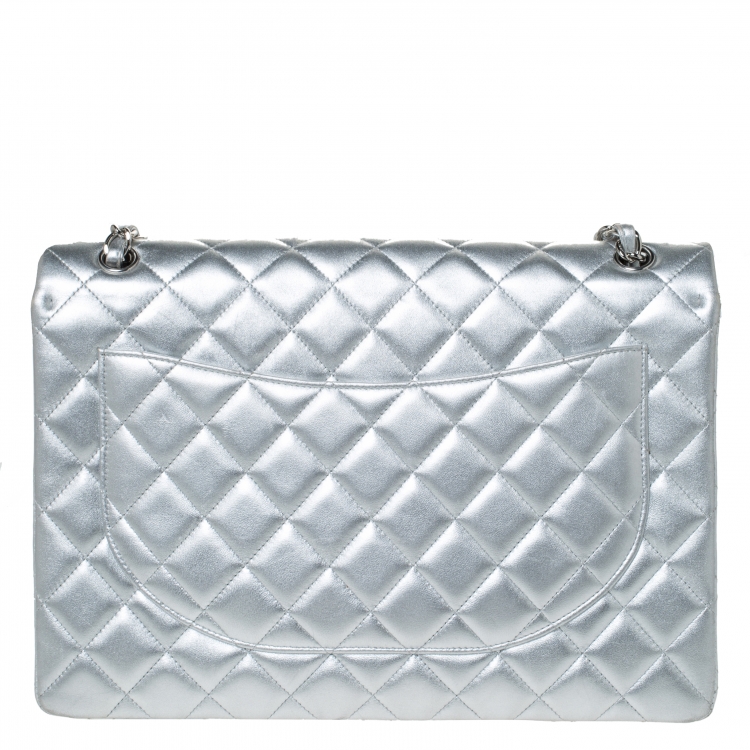Pre Owned Chanel SIlver Quilted Leather Maxi Classic Single Flap Bag