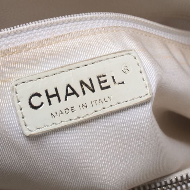 Pre Owned Chanel White Quilted Caviar Leather Grand Shopper Tote
