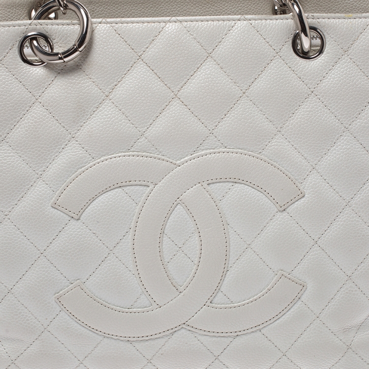 Pre Owned Chanel White Quilted Caviar Leather Grand Shopper Tote