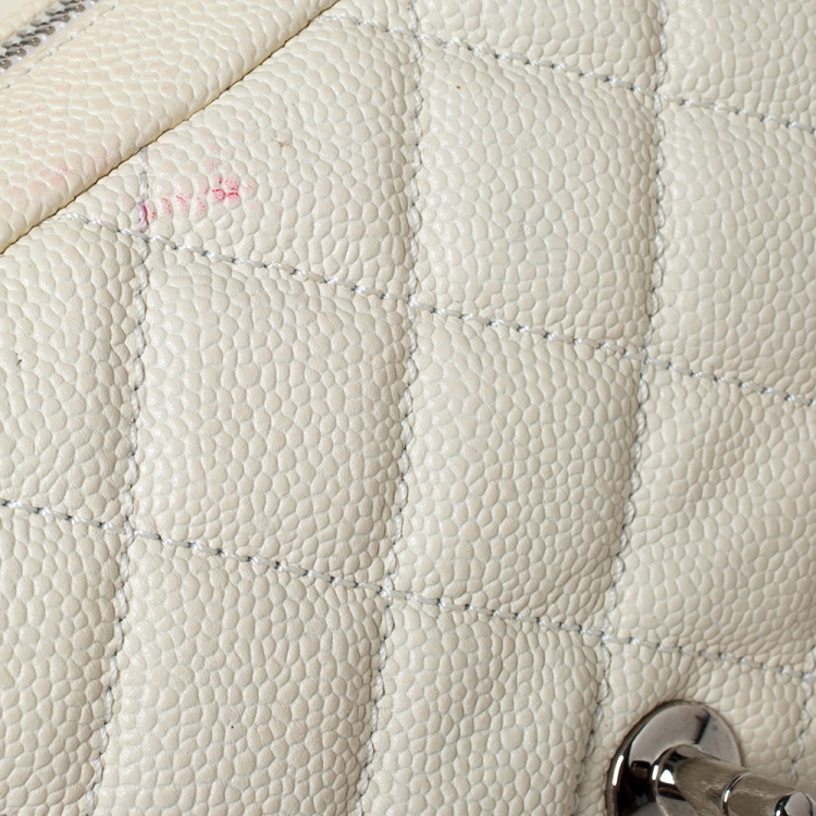 مملوكة مسبقًا Chanel White Caviar Leather Easy Medium Flap Shoulder Bag