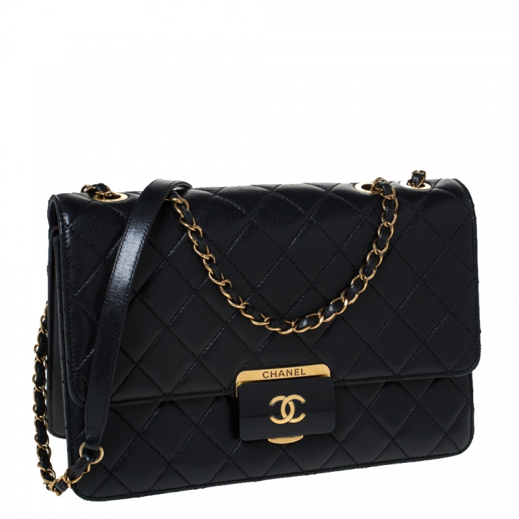 chanel beauty lock flap bag