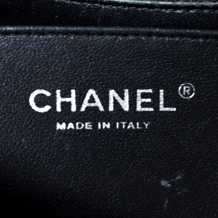 Pre Owned Chanel Black Quilted Caviar Leather Maxi Classic Single Flap Bag
