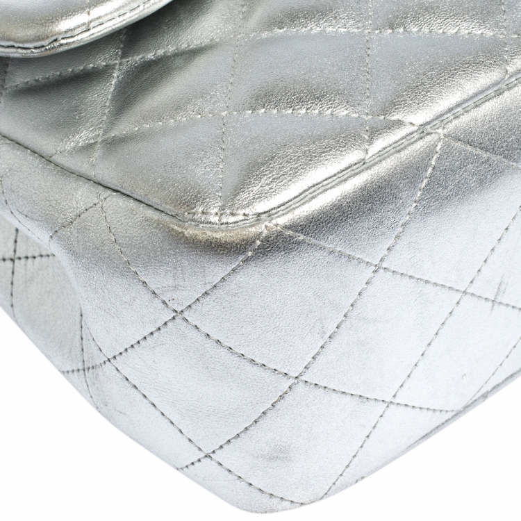 Pre Owned Chanel Silver Quilted Leather Jumbo Classic Single Flap Bag