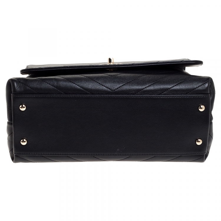 Pre Owned Chanel Black Chevron Leather Medium Chic Flap Bag