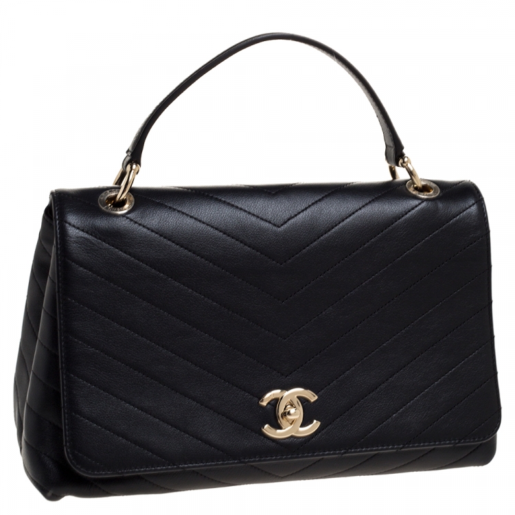 Pre Owned Chanel Black Chevron Leather Medium Chic Flap Bag