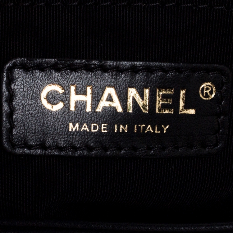 Pre Owned Chanel Black Chevron Leather Medium Chic Flap Bag