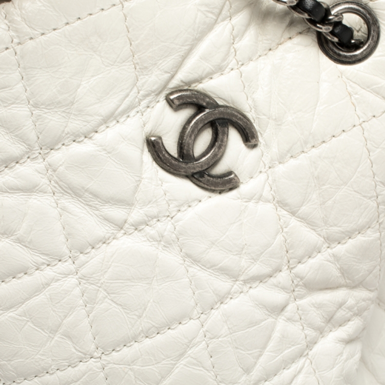 مملوكة مسبقًا Chanel White/Black Aged Quilted Leather Small Gabrielle Backpack