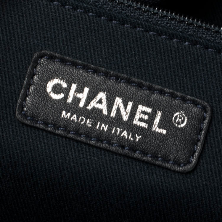 Pre Owned Chanel Navy Blue Denim Medium Deauville Shopper Tote
