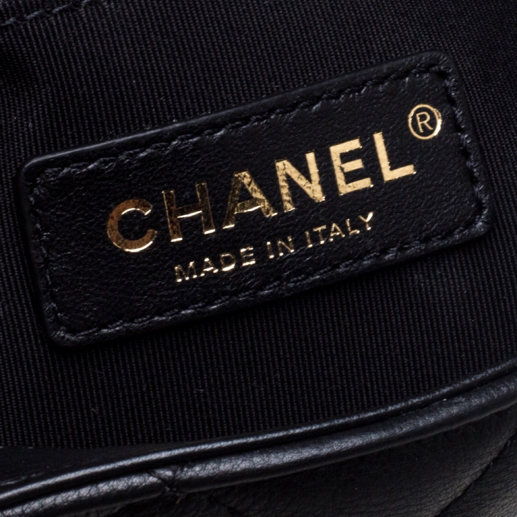 Pre Owned Chanel Black Quilted Leather Envelop Flap Waist Bag