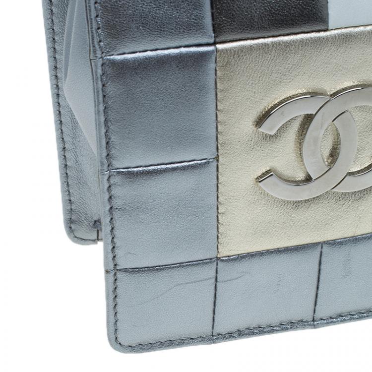 Pre Owned Chanel Silver Multicolor Square Quilted Wristlet Clutch
