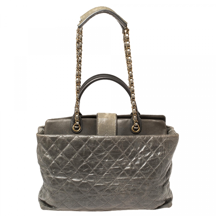 Pre Owned Chanel Grey Quilted Leather and Stingray CC Bindi Shopper Tote