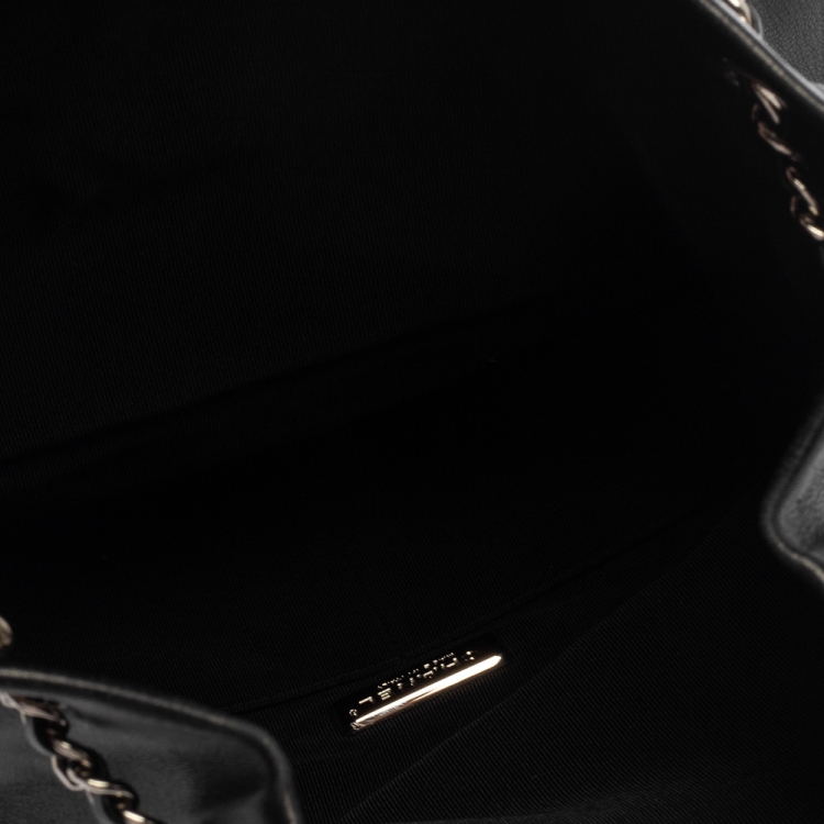 مملوكة مسبقًا Chanel Black Quilted Leather Large Seoul Backpack