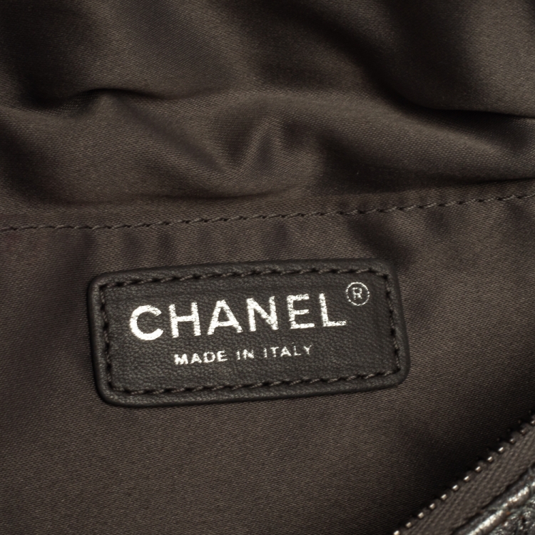 Pre Owned Chanel Metallic Grey Quilted Leather Banane Waist Bag