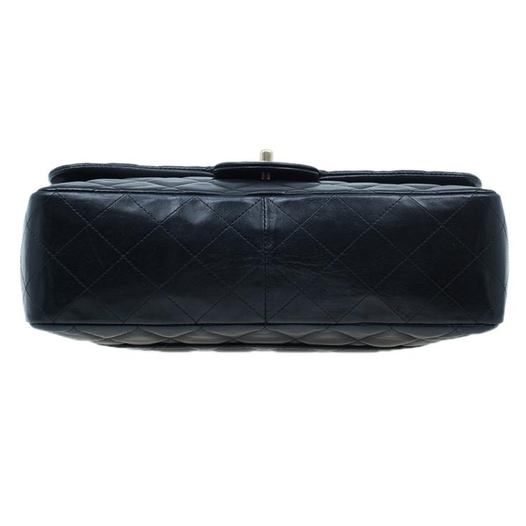 Pre Owned Chanel Black Quilted Lambskin Leather Jumbo Single Flap Bag