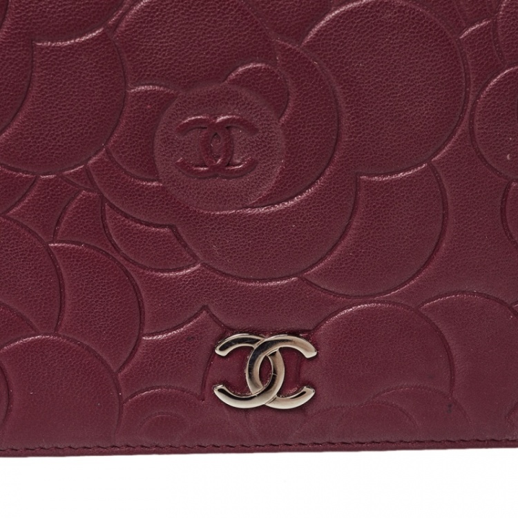 Pre Owned Chanel Burgundy Camellia Embossed Leather Bifold Wallet 