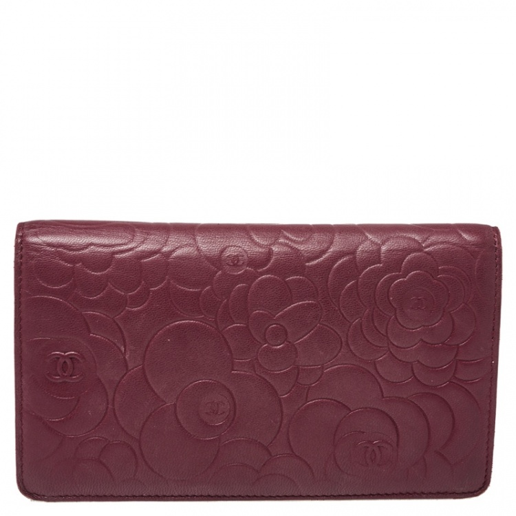 Pre Owned Chanel Burgundy Camellia Embossed Leather Bifold Wallet 