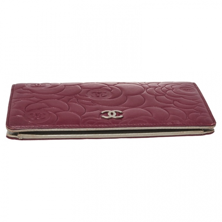 Pre Owned Chanel Burgundy Camellia Embossed Leather Bifold Wallet 