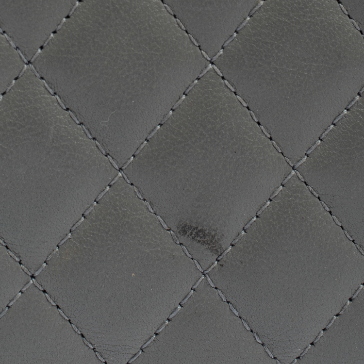 Pre Owned Chanel Grey Quilted Leather Boy Card Holder