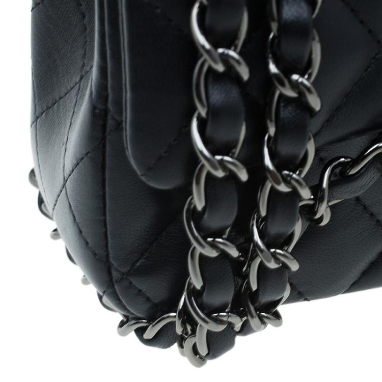 Pre Owned Chanel Black Quilted Leather New Mini Classic Single Flap Bag
