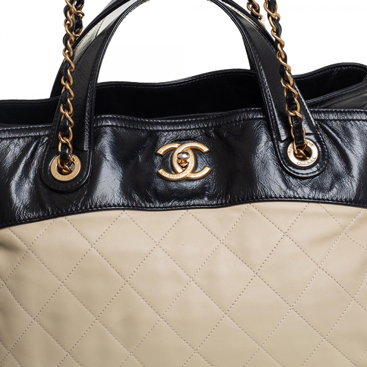 Pre Owned Chanel Beige/Black Quilted Leather In The Mix Shopping Tote 