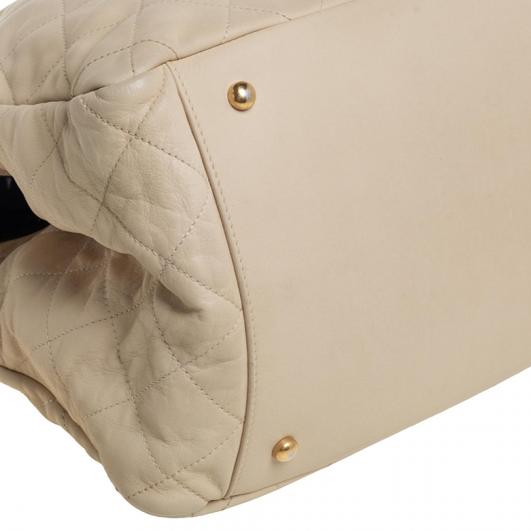 Pre Owned Chanel Beige/Black Quilted Leather In The Mix Shopping Tote 