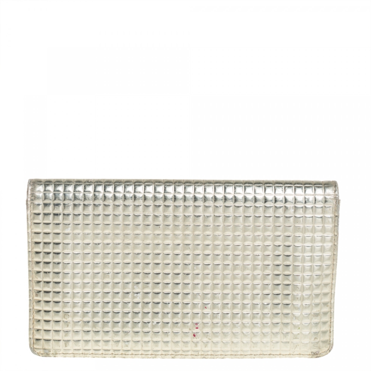 Pre Owned Chanel Metallic Gold Cube Quilted Leather CC Bifold Wallet
