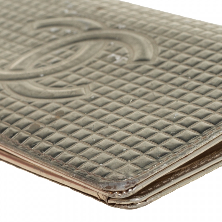Pre Owned Chanel Metallic Gold Cube Quilted Leather CC Bifold Wallet