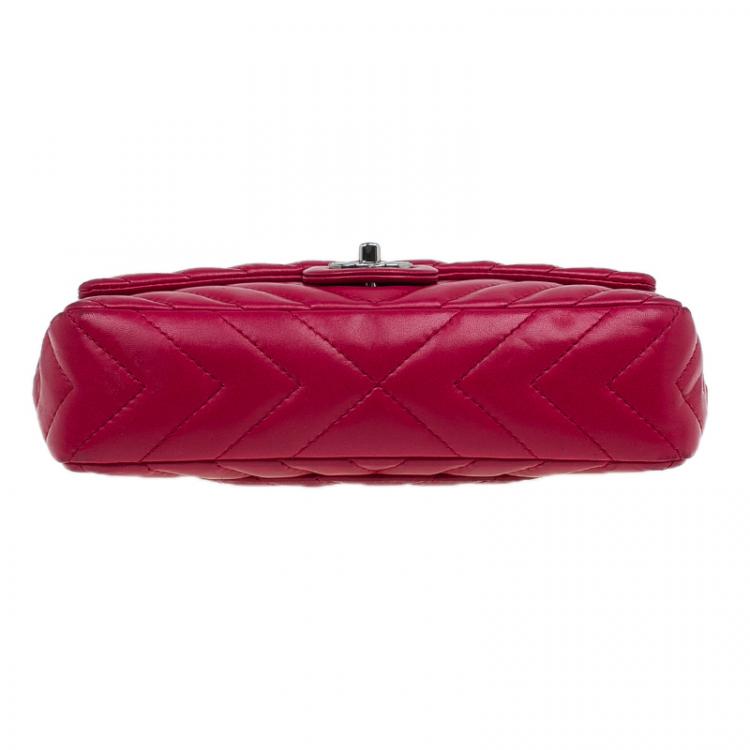 Pre Owned Chanel Red Chevron Quilted Lambskin Medium Classic Single Flap Bag