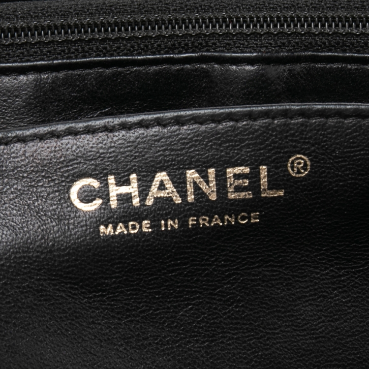Pre Owned Chanel Black Quilted Caviar Leather Maxi Classic Single Flap Bag