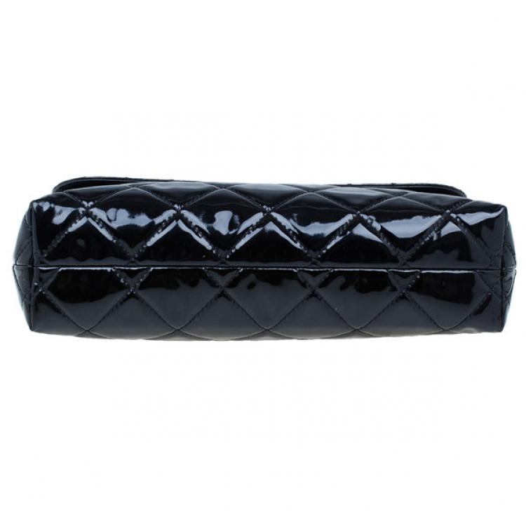 مملوكة مسبقًا Chanel Black Patent Leather Quilted Flap Bag