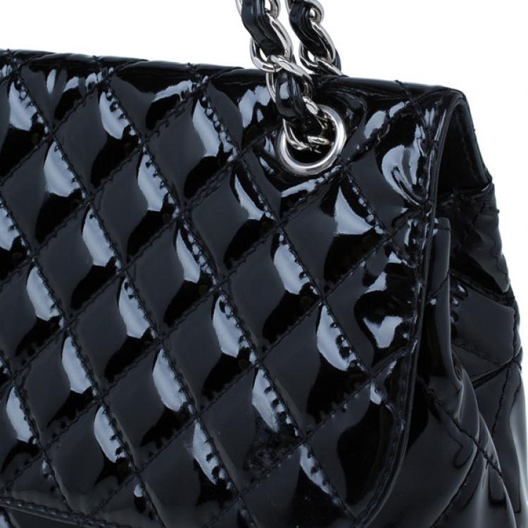مملوكة مسبقًا Chanel Black Patent Leather Quilted Flap Bag