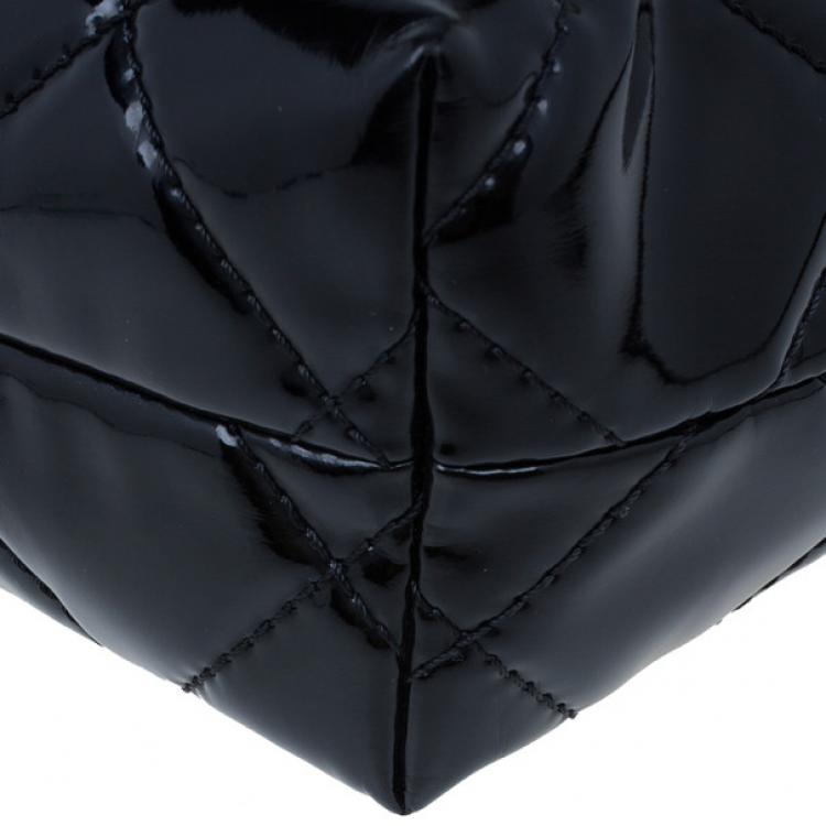 مملوكة مسبقًا Chanel Black Patent Leather Quilted Flap Bag