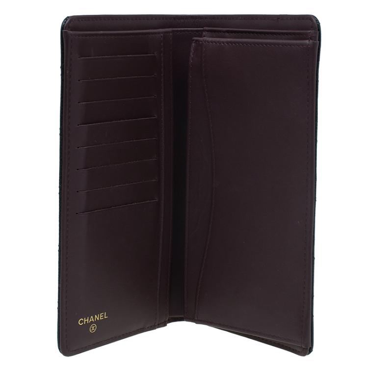 Pre Owned Chanel Black Quilted Caviar Bi-Fold Wallet