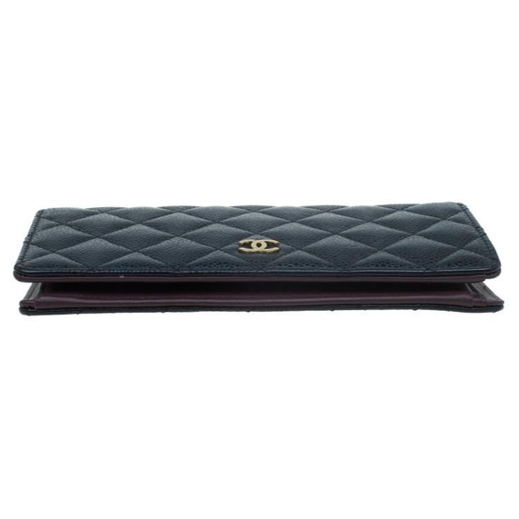 Pre Owned Chanel Black Quilted Caviar Bi-Fold Wallet