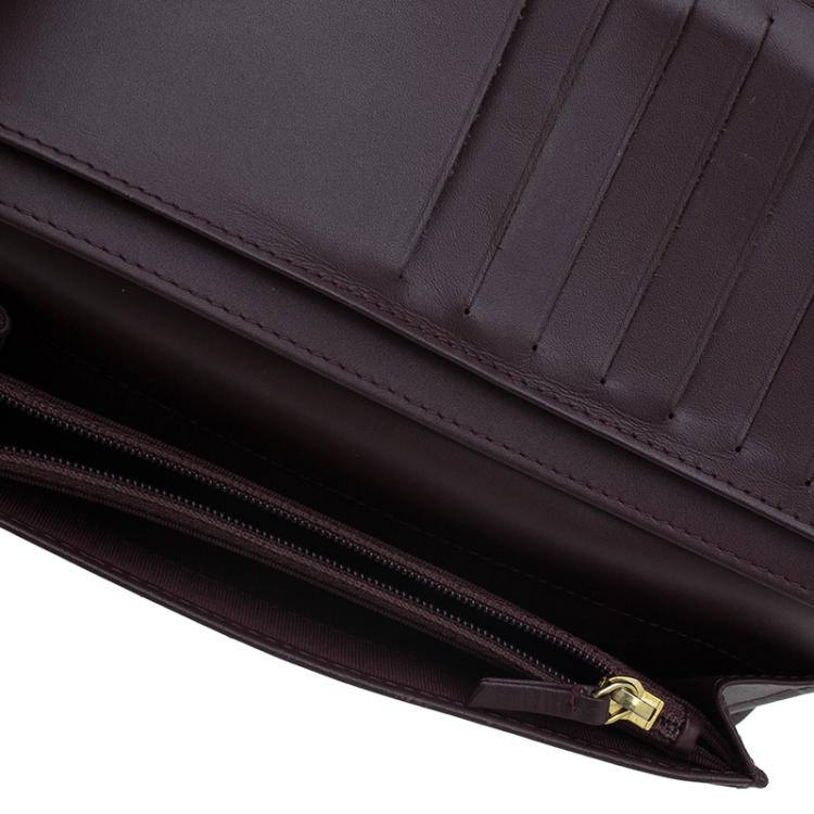 Pre Owned Chanel Black Quilted Caviar Bi-Fold Wallet