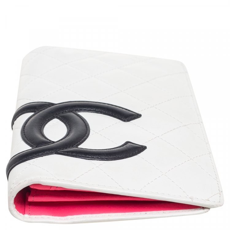 Pre Owned Chanel White Quilted Leather Cambon Ligne Bifold Wallet