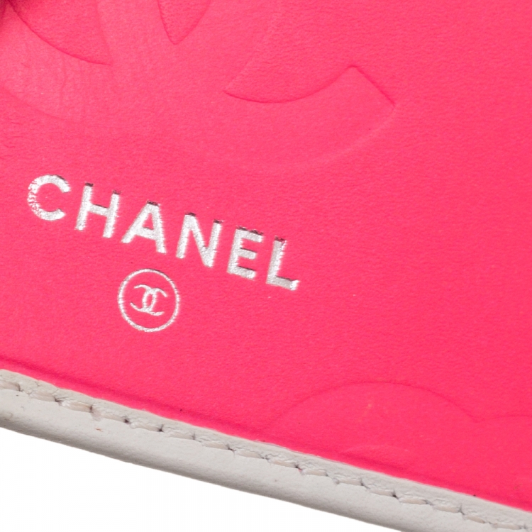 Pre Owned Chanel White Quilted Leather Cambon Ligne Bifold Wallet