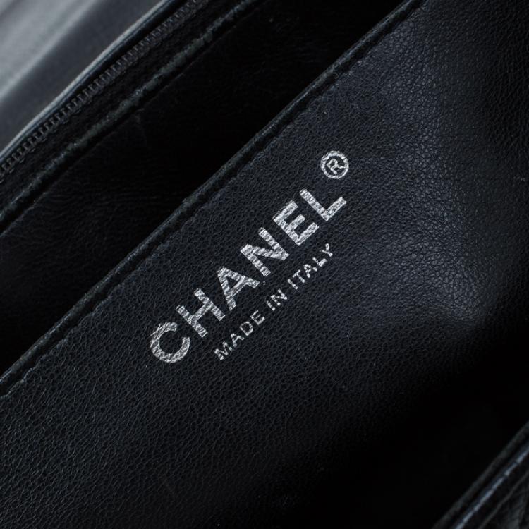 Pre Owned Chanel Black Quilted Caviar Leather Jumbo Classic Single Flap Bag