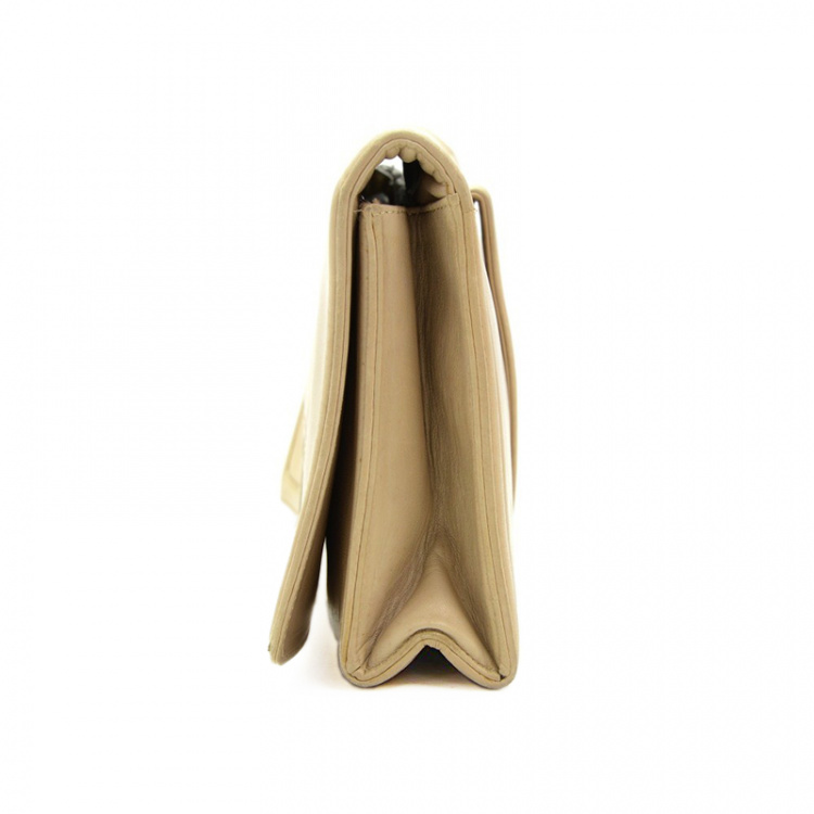 Pre Owned Chanel Beige Lambskin CC Flap Clutch