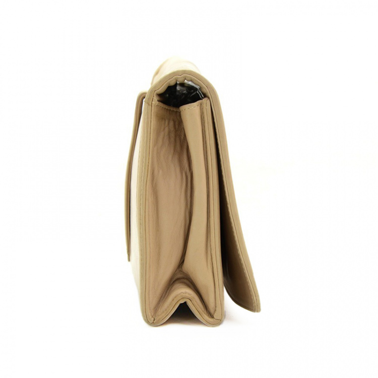 Pre Owned Chanel Beige Lambskin CC Flap Clutch