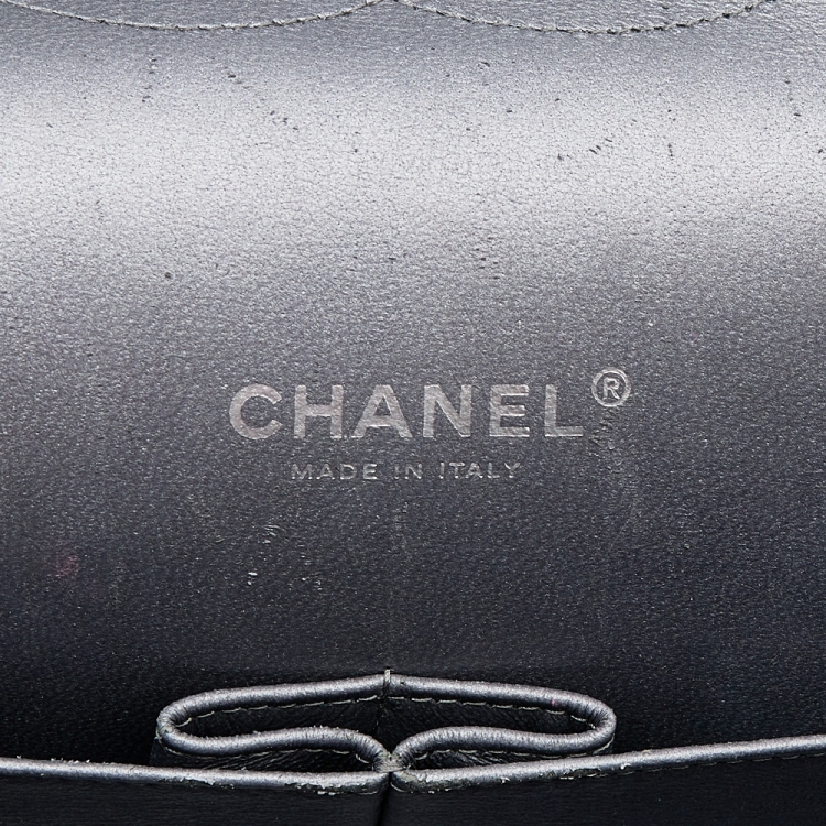 Pre Owned Chanel Grey Quilted Leather Maxi Classic Single Flap Bag