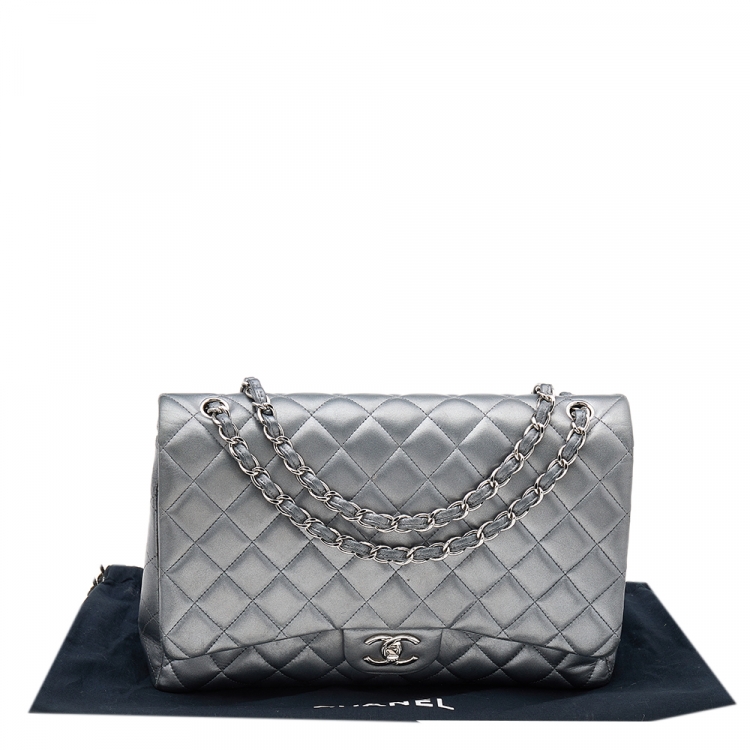 Pre Owned Chanel Grey Quilted Leather Maxi Classic Single Flap Bag